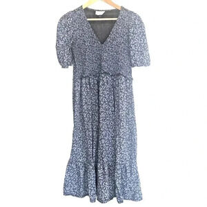 Universal Thread V Neck Smocked Blue Floral Prairie Dress Short Sleeve Maxi Sz M